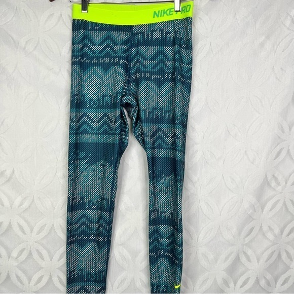 Nike Pro Hyperwarm Nordic Women’s Tights size Medium - Picture 4 of 11